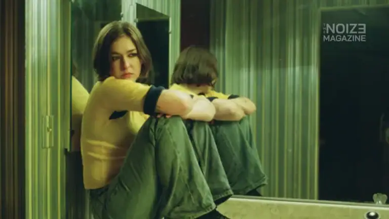 Snail Mail - Ricochet - photo by Daria Kobayashi Ritch